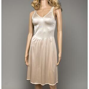 Vintage Warner's Full Slip Ballet Dress V Neck Antron Nylon 55700 Size 36 Beige